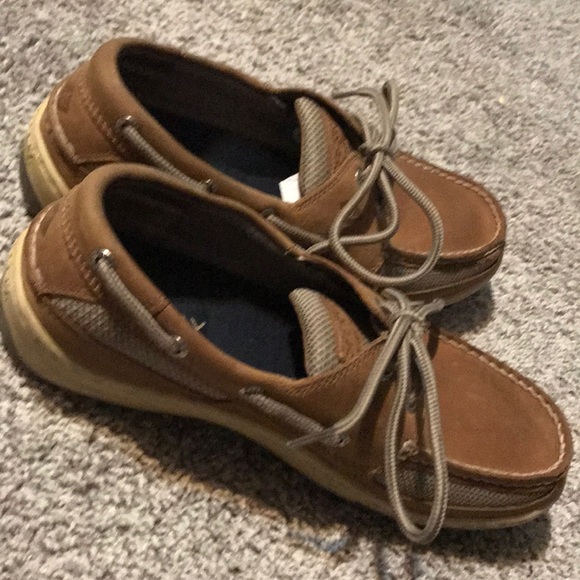 sperry school shoes